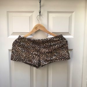 Wet Seal Leopard Print Stretch Shorts Sz XL